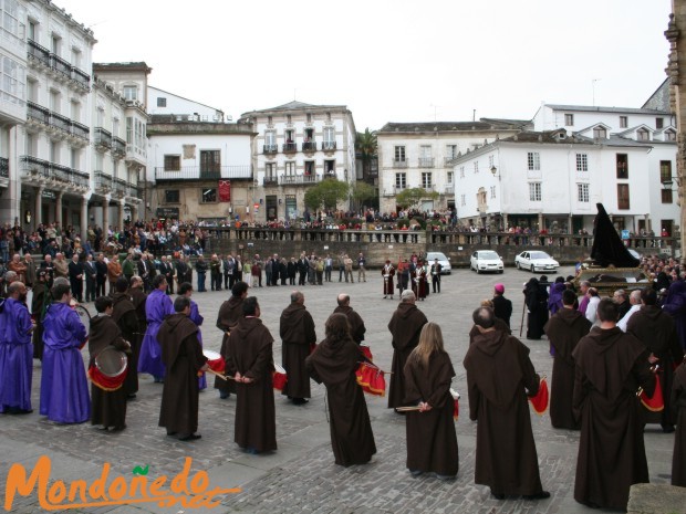 Semana Santa 2006
Asistentes al Santo Entierro.
[URL=http://img157.imageshack.us/my.php?image=000ssanta2006050hd2lb.jpg][HD Disponible][/URL]
