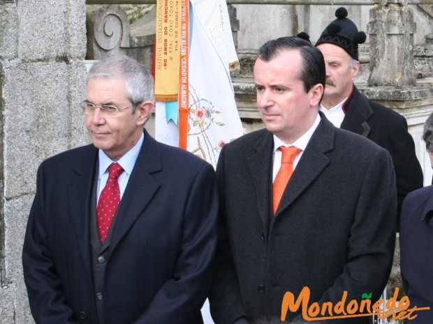 Homenaje a Cunqueiro
El Presidente de la Xunta acompañado del Alcalde de Mondoñedo
