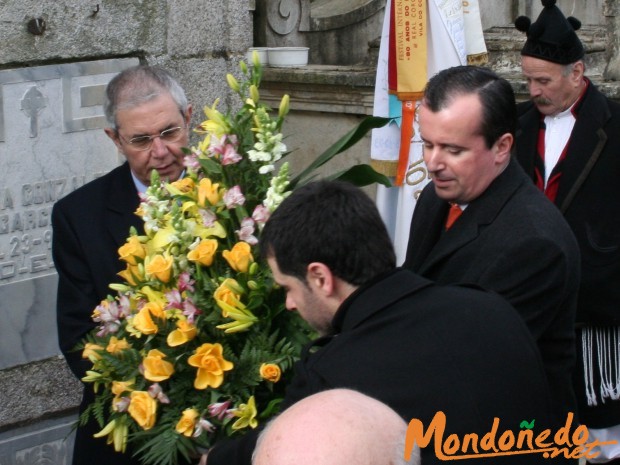Homenaje a Cunqueiro
Ofrenda floral a cargo del Presidente de la Xunta
