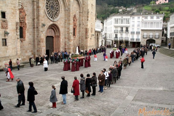 Viernes Santo
Procesión por la Praza da Catedral
