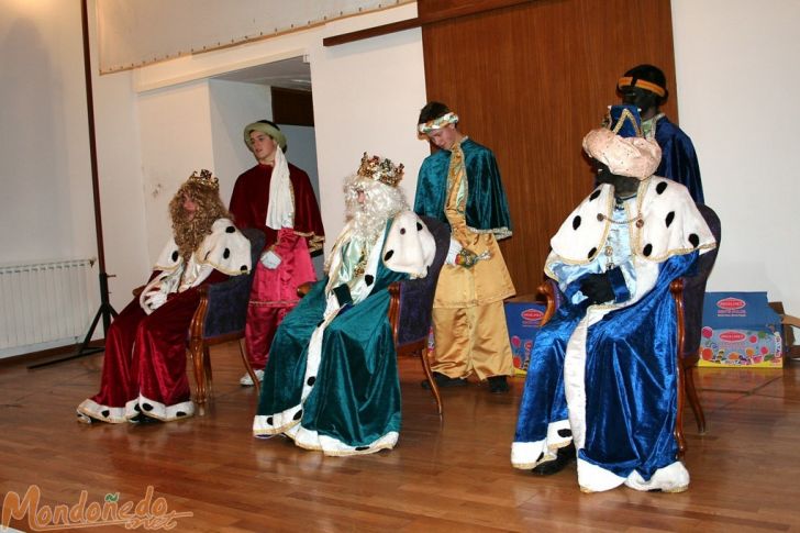 Cabalgata 2008
Los Reyes Magos reciben a los niños de Mondoñedo
