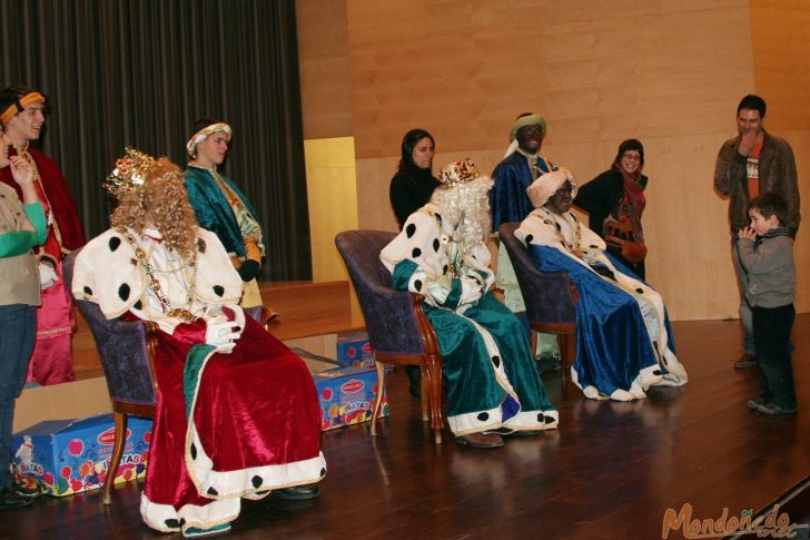 Cabalgata de Reyes
Los Reyes Magos en el auditorio
