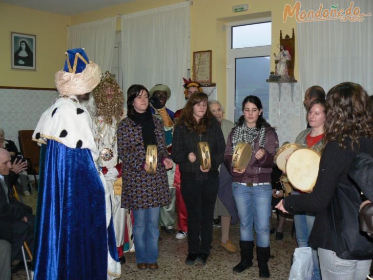 Cabalgata de Reyes
Visita al asilo. Foto de mindonium.com
