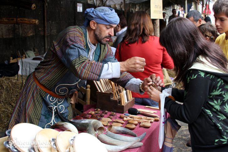 Mercado Medieval 2010
Comprando en los puestos de artesanía
