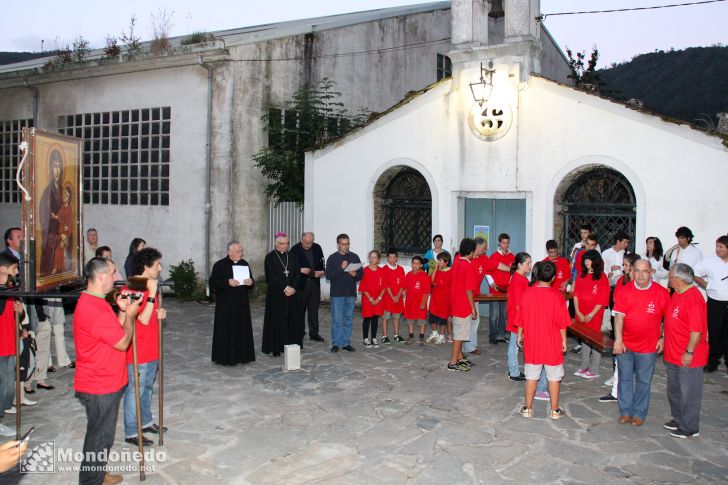 Visita de la cruz de los jóvenes
Saliendo en procesión desde Os Muíños
