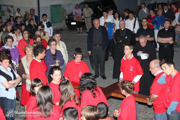 Visita de la cruz de los jóvenes
Comienzo del viacrucis
