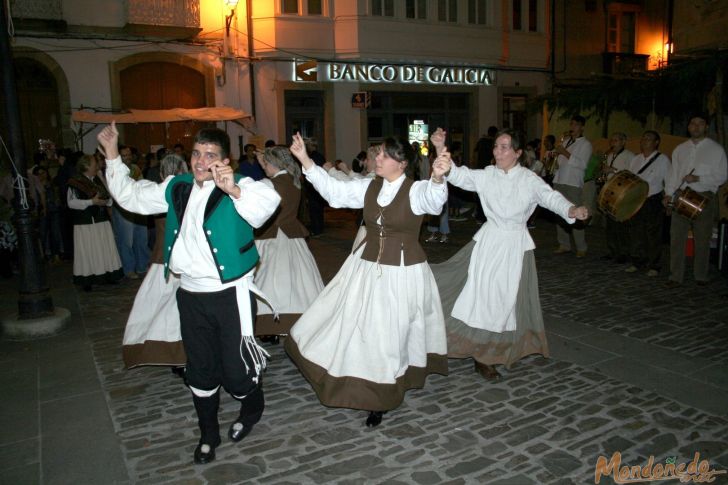 Previo Mercado Medieval
Actuación del grupo folk "Leña verde"
