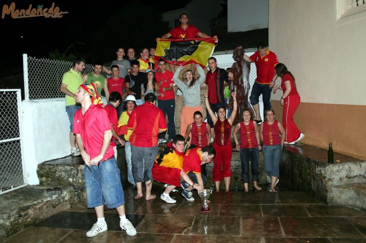 Mondoñedo celebra la victoria de España
Foto de grupo
