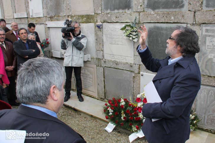 Homenaje a Álvaro Cunqueiro
Ofrenda floral
