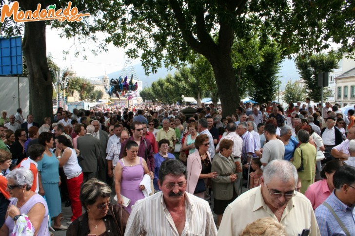 Os Remedios 2006
Alameda llena de gente.

