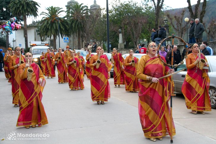 Desfile de disfraces
Charanga "A Choca"
